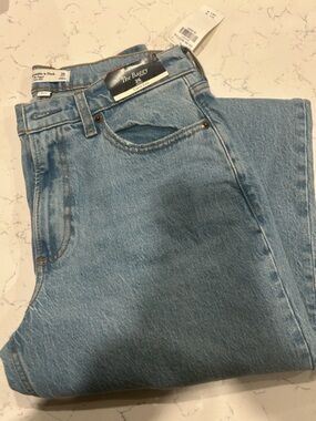 NWT Abercrombie & Fitch The Baggy Low Rise Curve Love Jeans Size 26 Short
